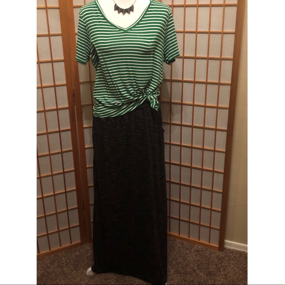 Maxi skirt with pockets